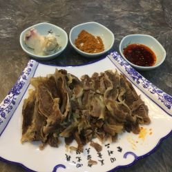 清真老三升餐饮与雨轩斋清真食品在德令哈市的全面评价分析